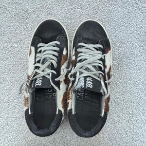 P448 Cow Print Pony Hair Tennis Shoes Womens 7 EU 37 Glitter Sneakers Surf Later